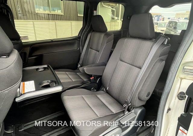 
								2020 TOYOTA VOXY ZS2 full									