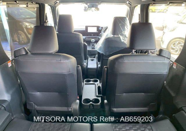 
								2022 TOYOTA VOXY S-Z full									