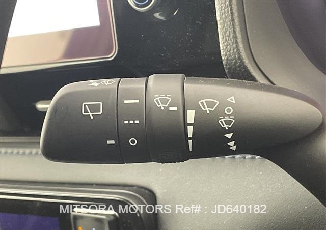 
								2023 TOYOTA VOXY BLACK full									