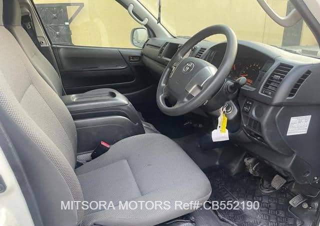 
								2017 TOYOTA HIACE COMMUTER full									