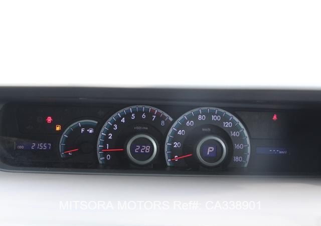 
								2013 TOYOTA NOAH full									