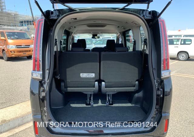 
								2017 TOYOTA NOAH X full									