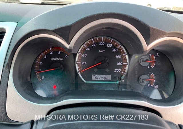 
								2013 TOYOTA HILUX full									