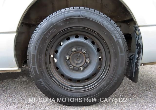 
								2013 TOYOTA HIACE VAN HIROOF AUTO (14 SEATER) full									