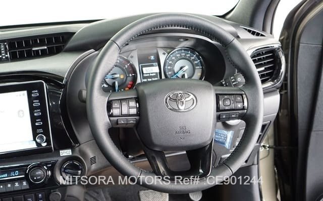 
								2023 TOYOTA HILUX 2.8 full									