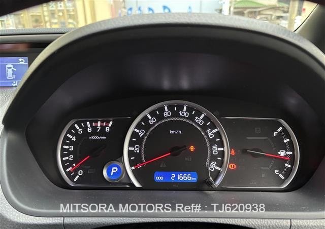 
								2015 TOYOTA VOXY full									