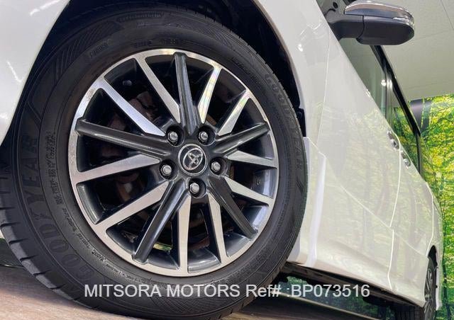 
								2016 TOYOTA VOXY ZS full									