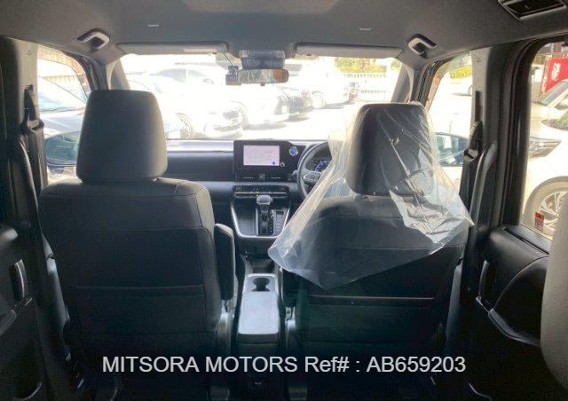 
								2022 TOYOTA VOXY S-Z full									