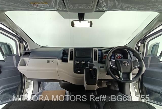 
								2026 Toyota Hiace Commuter full									