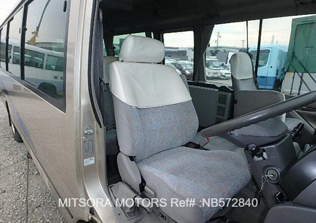 
								2005 HINO LIESSE II full									