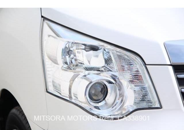 
								2013 TOYOTA NOAH full									