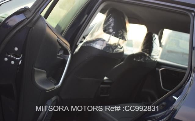 
								2020 TOYOTA RAV4 full									