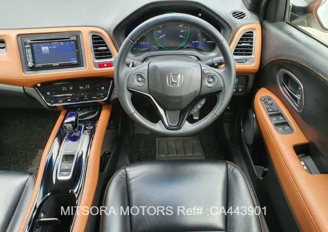 
								2014 HONDA VEZEL 1.5A Z HYBRID full									
