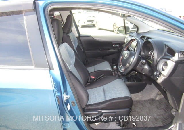 
								2011 TOYOTA VITZ RS full									