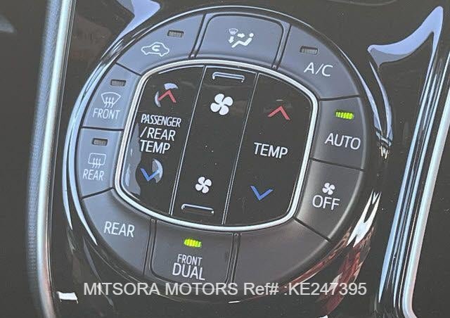 
								2019 TOYOTA VOXY ZS2 full									