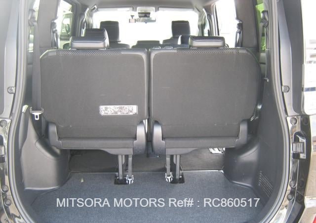 
								2021 TOYOTA VOXY 2.0ZSIII full									