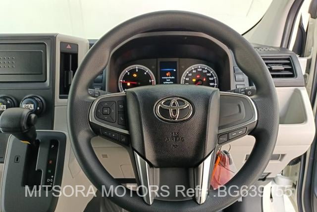 
								2026 Toyota Hiace Commuter full									