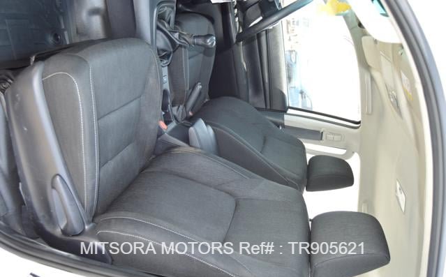 
								2023 TOYOTA HILUX SR5 full									