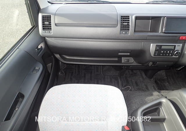 
								2020 TOYOTA HIACE COMMUTER full									