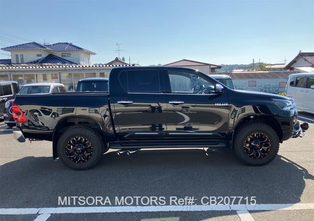 
								2020 TOYOTA HILUX full									
