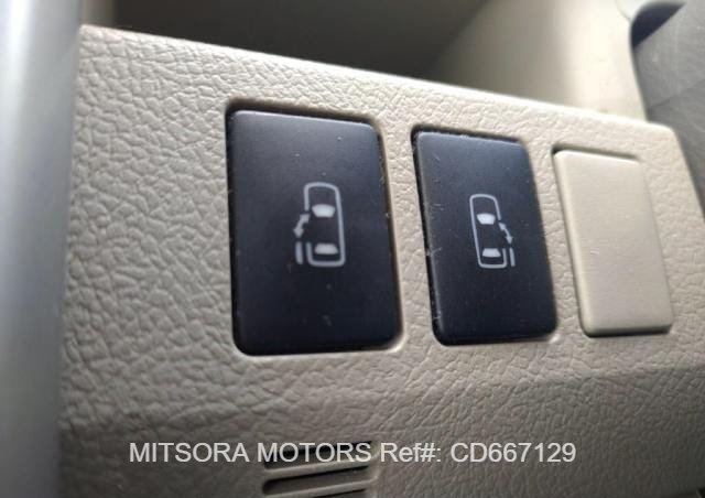 
								2012 TOYOTA NOAH full									