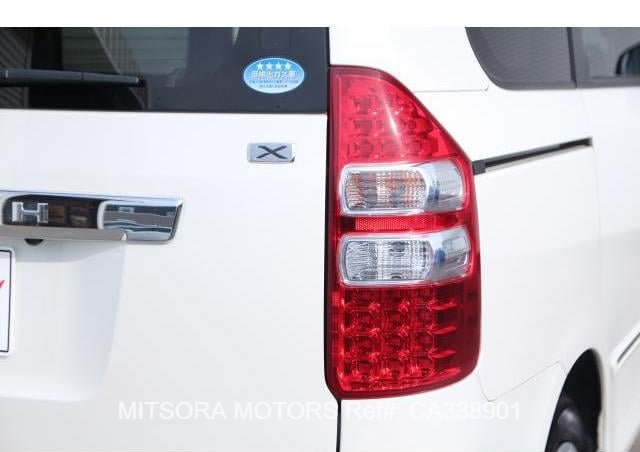 
								2013 TOYOTA NOAH full									