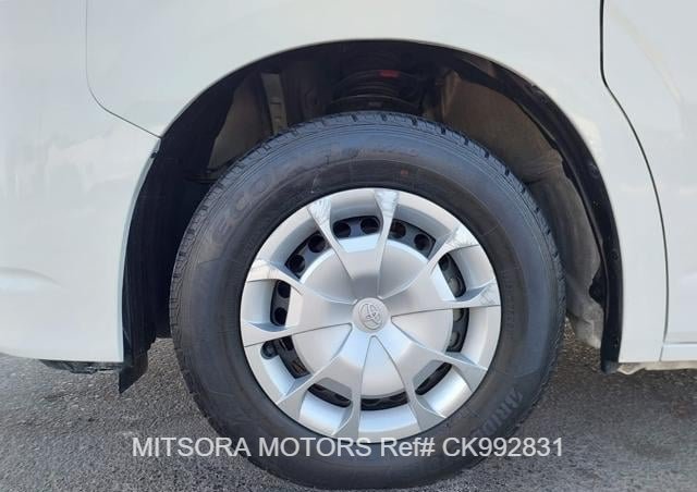 
								2023 TOYOTA HIACE COMMUTER full									