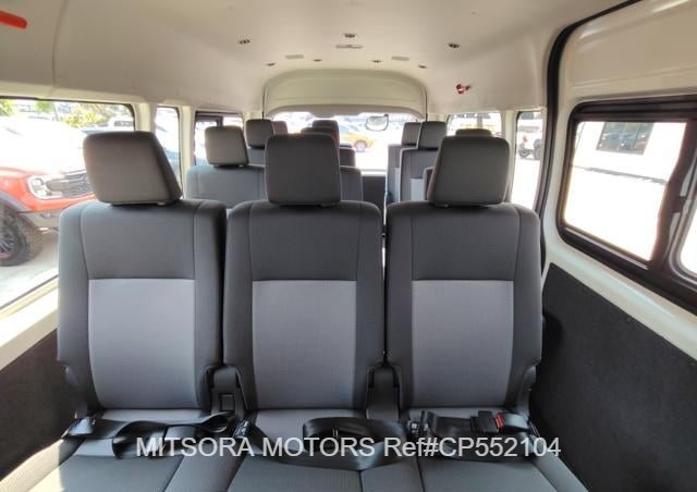 
								2026 TOYOTA HIACE COMMUTER 2.8 AT full									