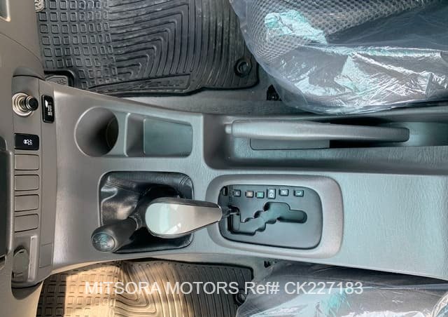 
								2013 TOYOTA HILUX full									