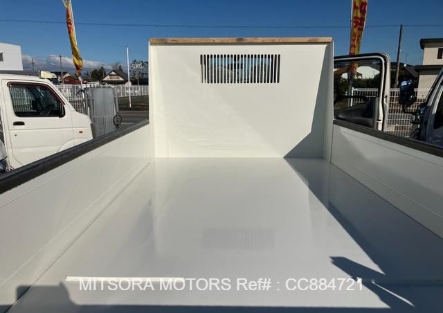 
								2017 HINO DUTRO full									