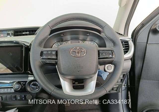 
								2025 TOYOTA HILUX 2.8 full									