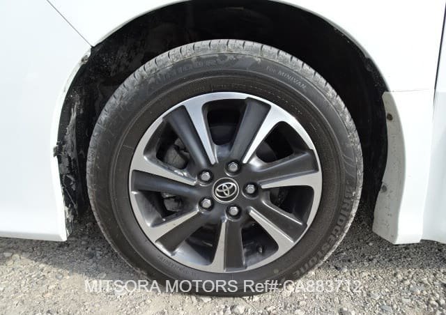 
								2017 TOYOTA VOXY ZS full									