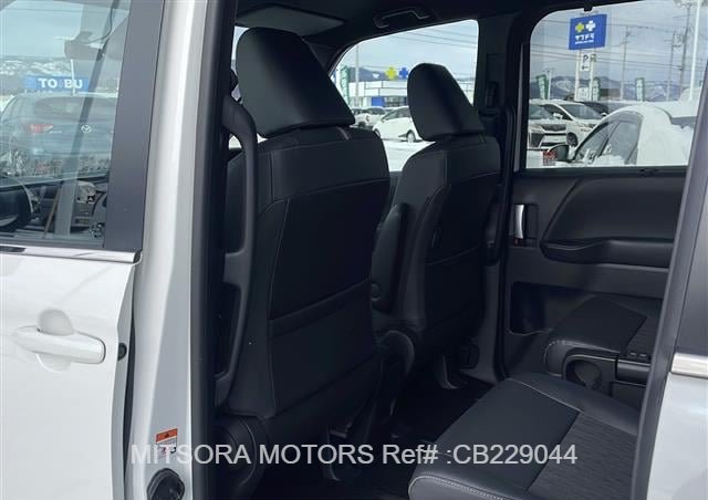 
								2025 TOYOTA NOAH full									