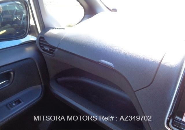 
								2015 TOYOTA VOXY full									