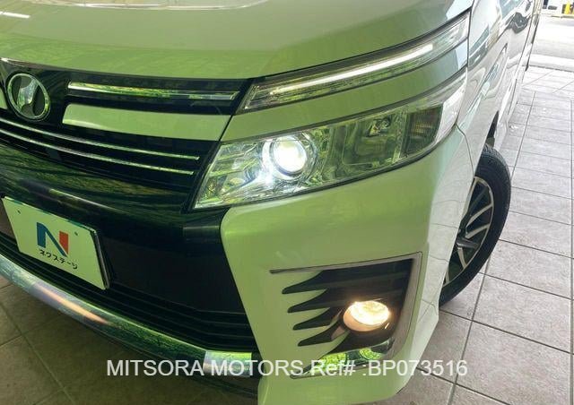 
								2016 TOYOTA VOXY ZS full									