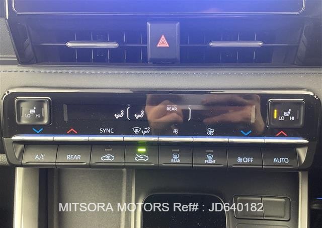 
								2023 TOYOTA VOXY BLACK full									