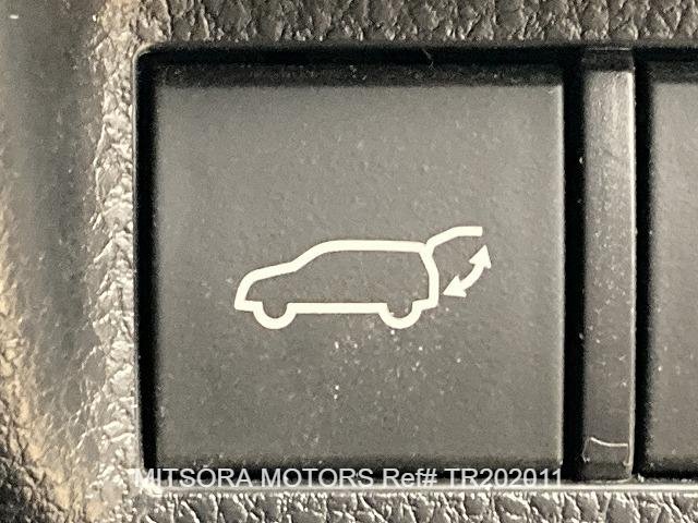 
								2020 TOYOTA RAV4 HYBRID G full									