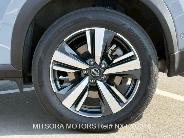 
								NISSAN X-TRAIL G E-4ORCE Grey full									