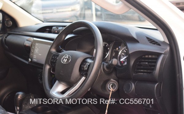 
								2022 TOYOTA HILUX full									