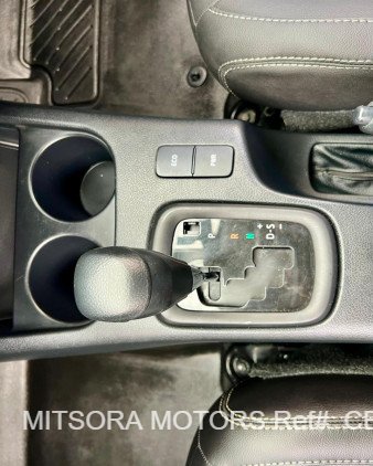 
								2023 TOYOTA HILUX full									