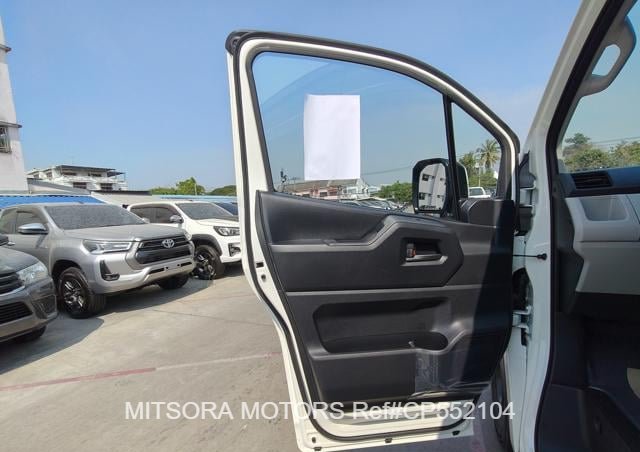 
								2026 TOYOTA HIACE COMMUTER 2.8 AT full									