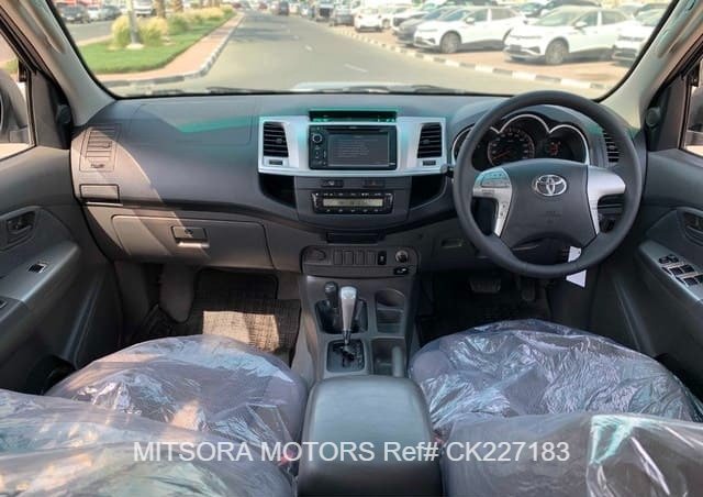 
								2013 TOYOTA HILUX full									