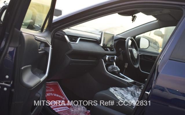 
								2020 TOYOTA RAV4 full									