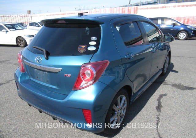 
								2011 TOYOTA VITZ RS full									