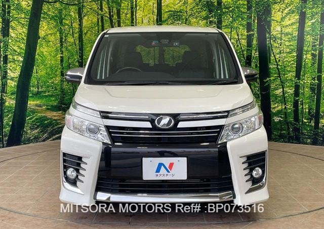 
								2016 TOYOTA VOXY ZS full									