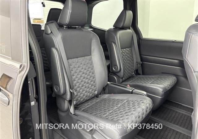 
								2023 TOYOTA VOXY full									