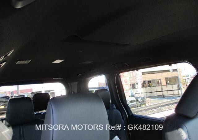 
								2025 TOYOTA VOXY full									