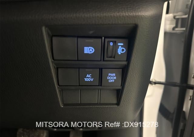 
								2024 TOYOTA VOXY 0179019 full									