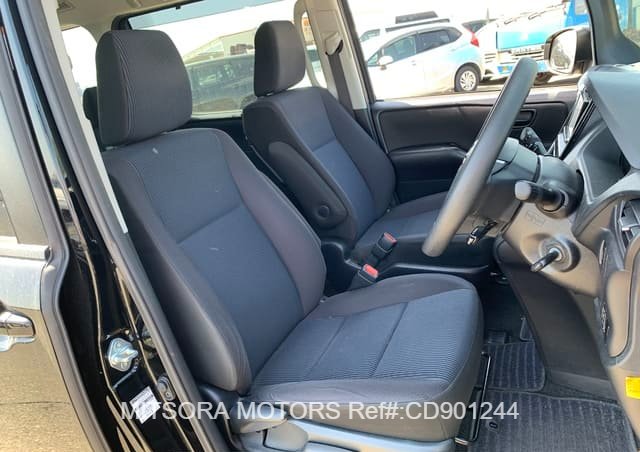 
								2017 TOYOTA NOAH X full									