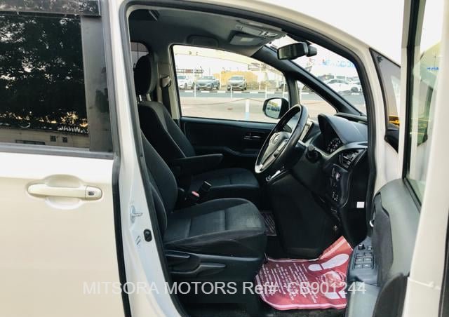 
								2015 TOYOTA NOAH G full									